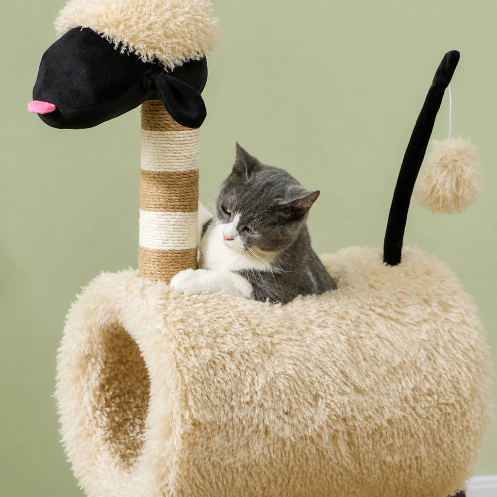 Cat scratching on the PawHut sheep-shaped cat tree close-up - Petifo