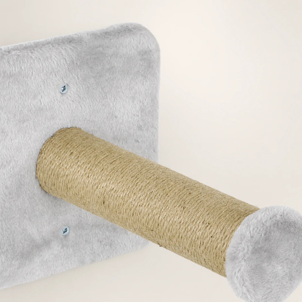 Close-up of the PawHut wall-mounted sisal scratching step - Petifo